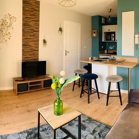 Un confort chaleureux au Rendez-vous Roques Extérieur photo
