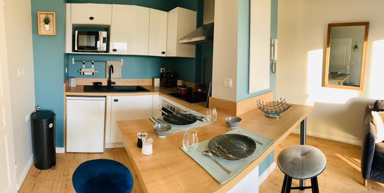 Un confort chaleureux au Rendez-vous Roques Extérieur photo