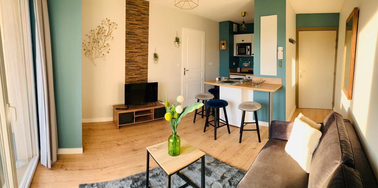 Un confort chaleureux au Rendez-vous Roques Extérieur photo